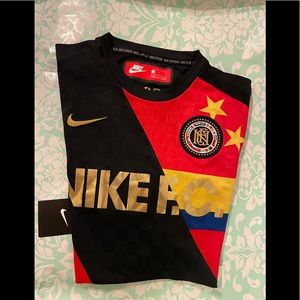 Men's Nike FC Football Club sz large men